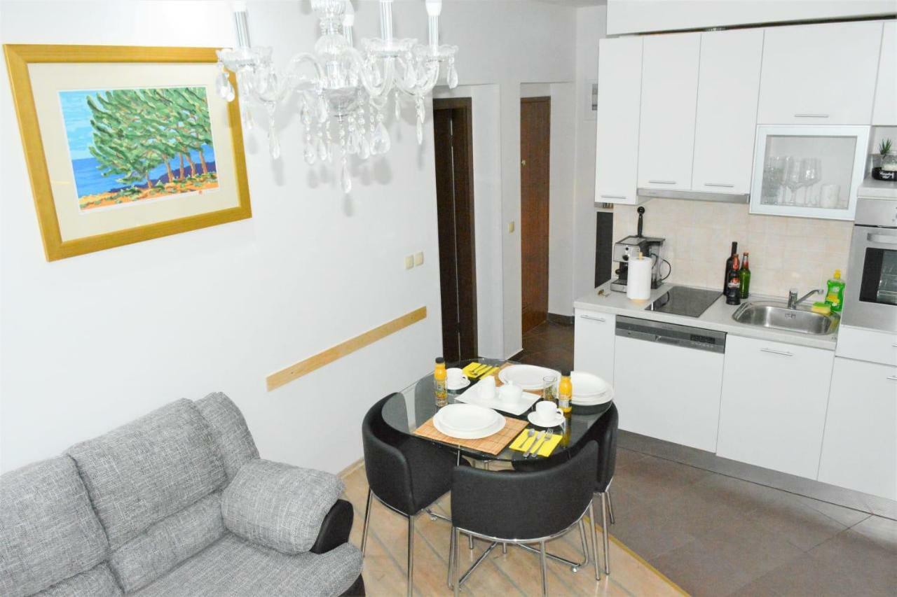 Sea View Apartments With Jaccuzzi Подстрана Екстер'єр фото