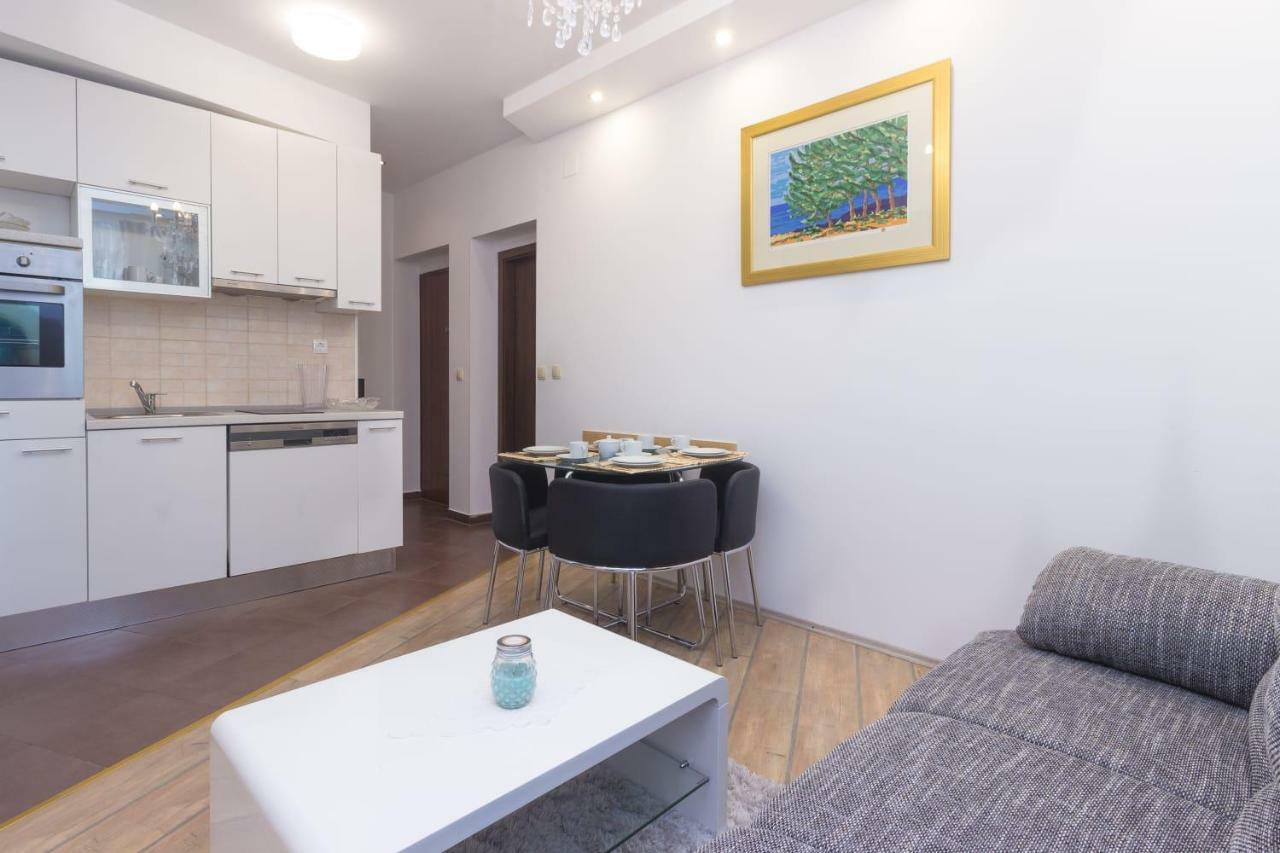 Sea View Apartments With Jaccuzzi Подстрана Екстер'єр фото
