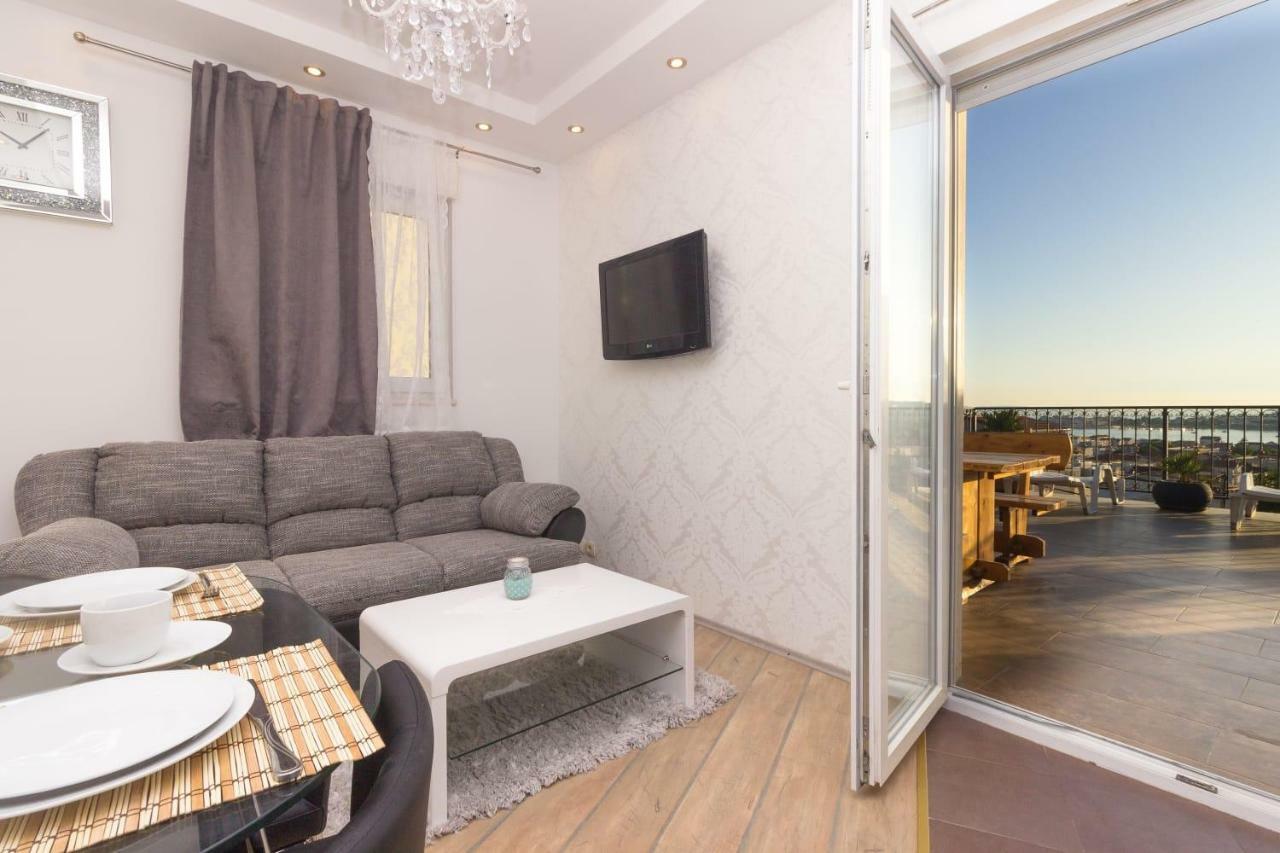 Sea View Apartments With Jaccuzzi Подстрана Екстер'єр фото